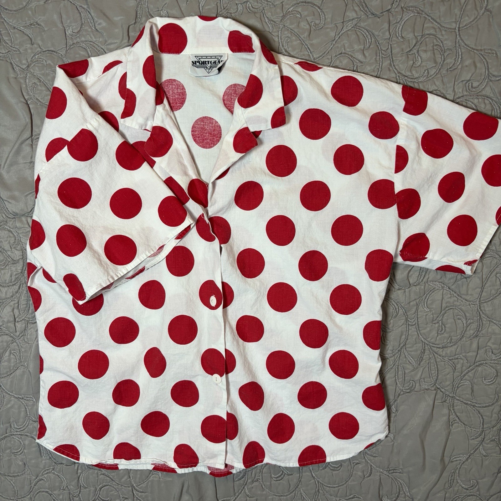 Vintage 80s Women’s Shirt White Red Polka Dots Button Up Blouse Medium/Large?