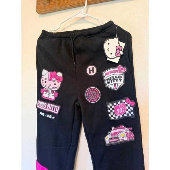 Hello Kitty juniors / women’s joggers sweat pants size XXS new with tags trendy