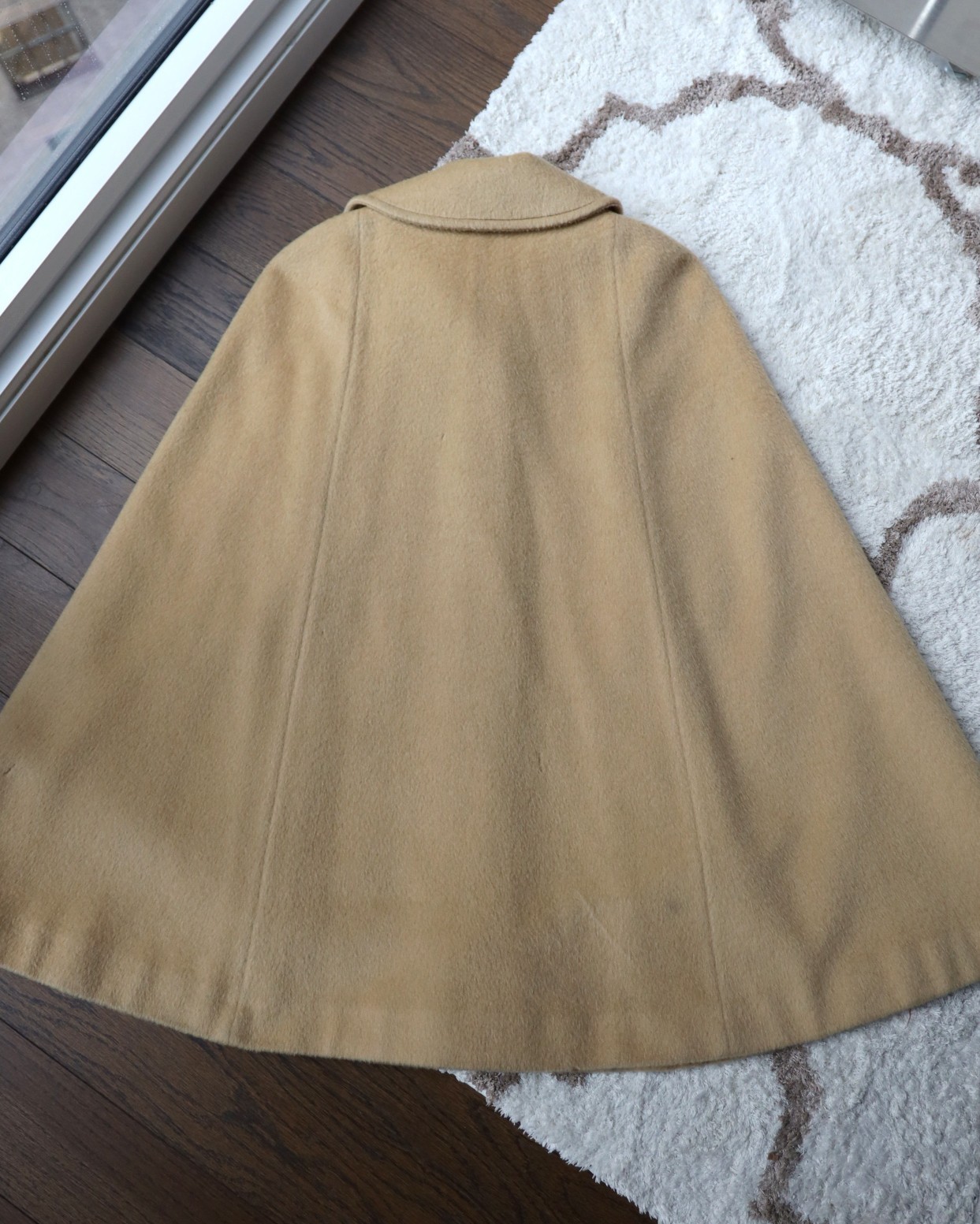 Vintage Pendleton Ladies Cape Coat Virgin Wool Tan – 1960s – Size 12 – Large