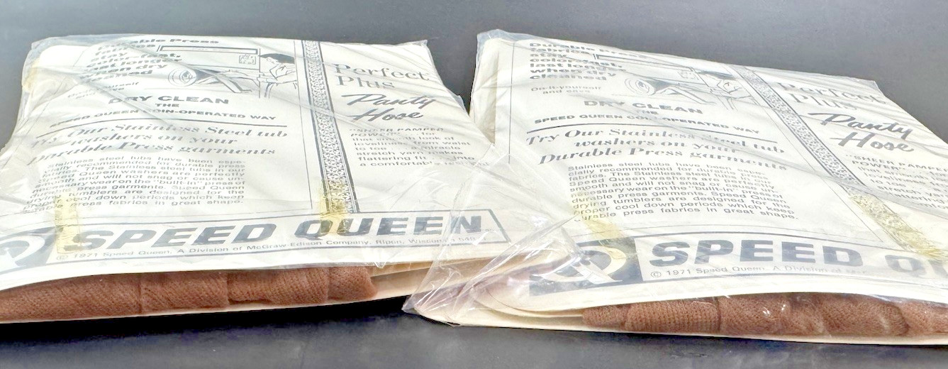 Vintage 1971 Lola Panty Hose Suntan Lot 2 NOS Mod Retro Hosiery 5′-5’8 100-160lb