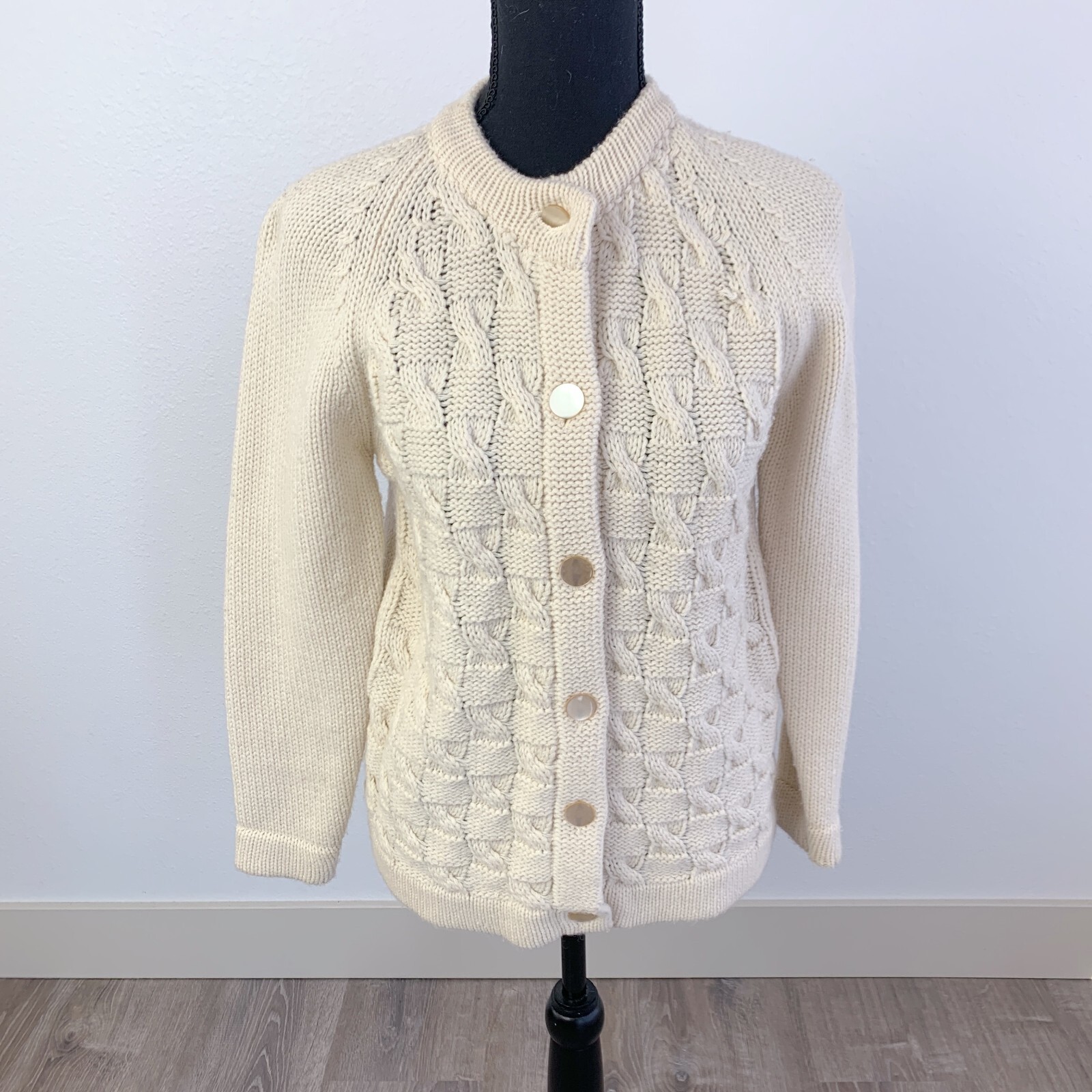 Vintage Acrylic Full Fashioned Ivory Geometric Chunky Knit Cardigan Sweater 36