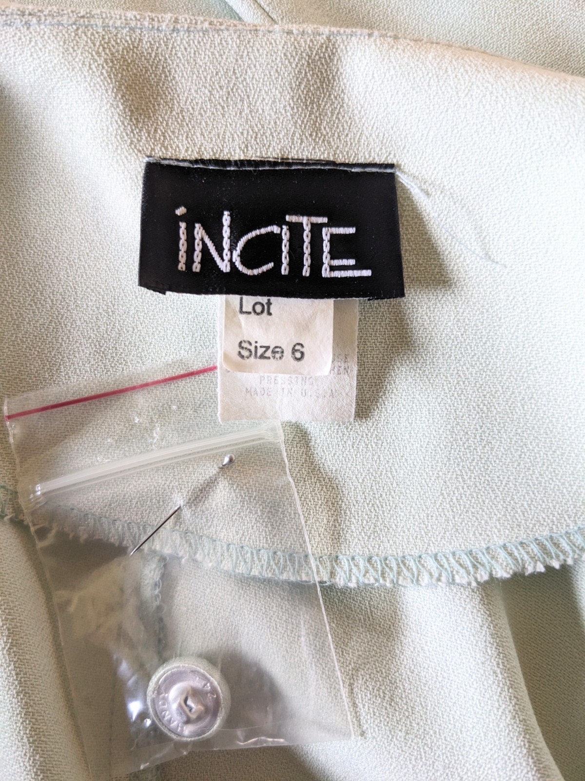 Vintage 80s Incite Mint Green Skirt Suit Size 6 Pleated Skirt V-Neck USA Made