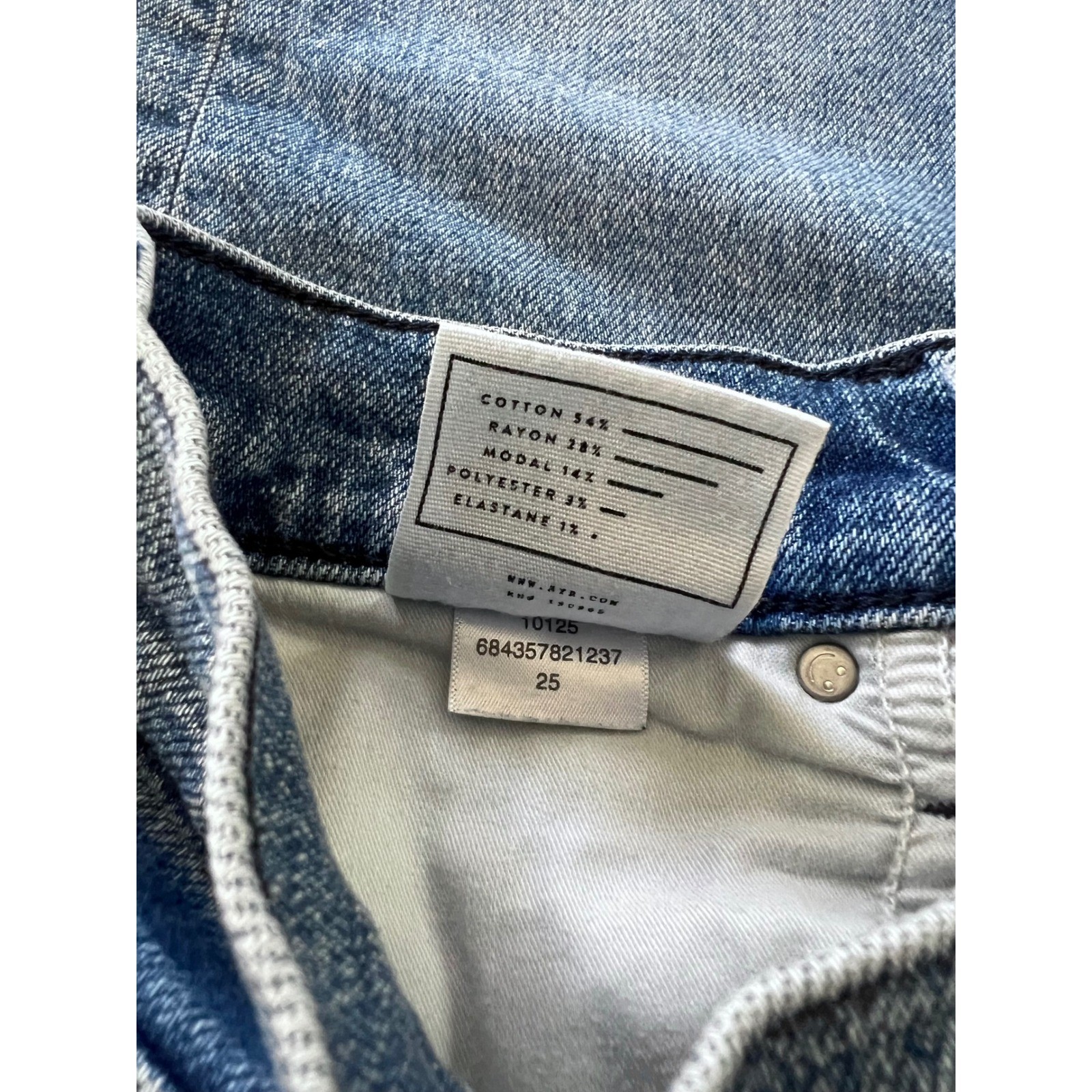 AYR The Secret Sauce Relaxed Straight Leg Blue Jeans in Old School Size 25