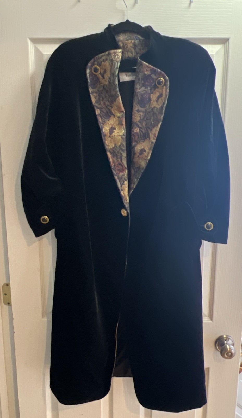 Vintage Cattiva JL DeBall Black Velvet Opera Glamour Goth Long Coat Med EUC B17