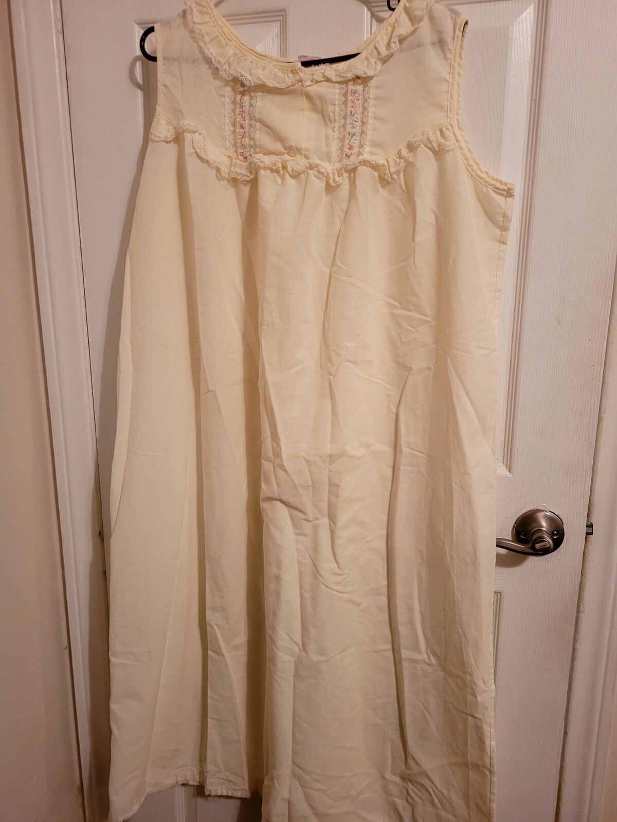 Carol Brent nightgown lightweight cotton/poly SZ XL 40/42 pale yellow pre own