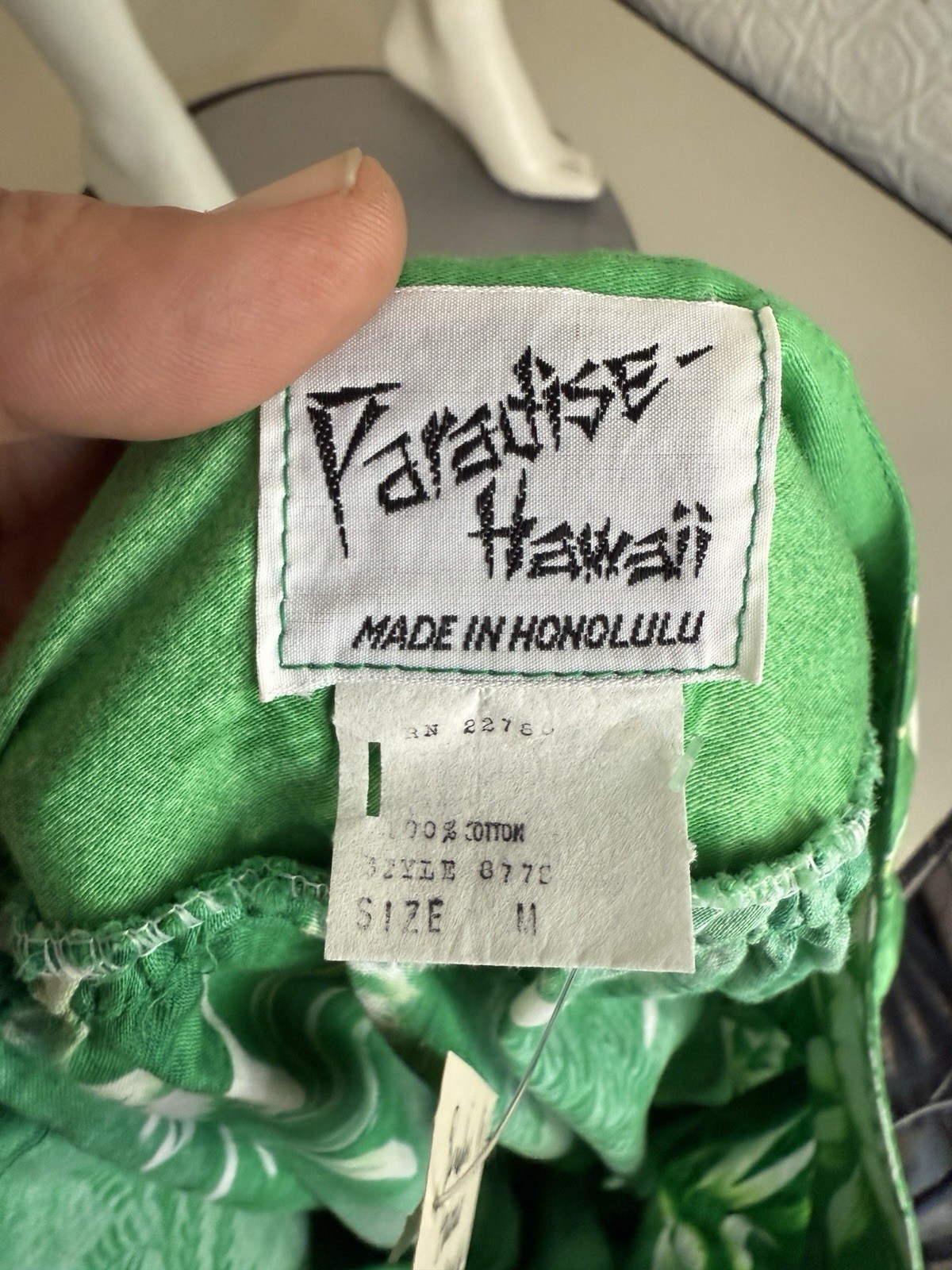 Vintage hawaiiian dres muumuu green floral summer lounge tiki