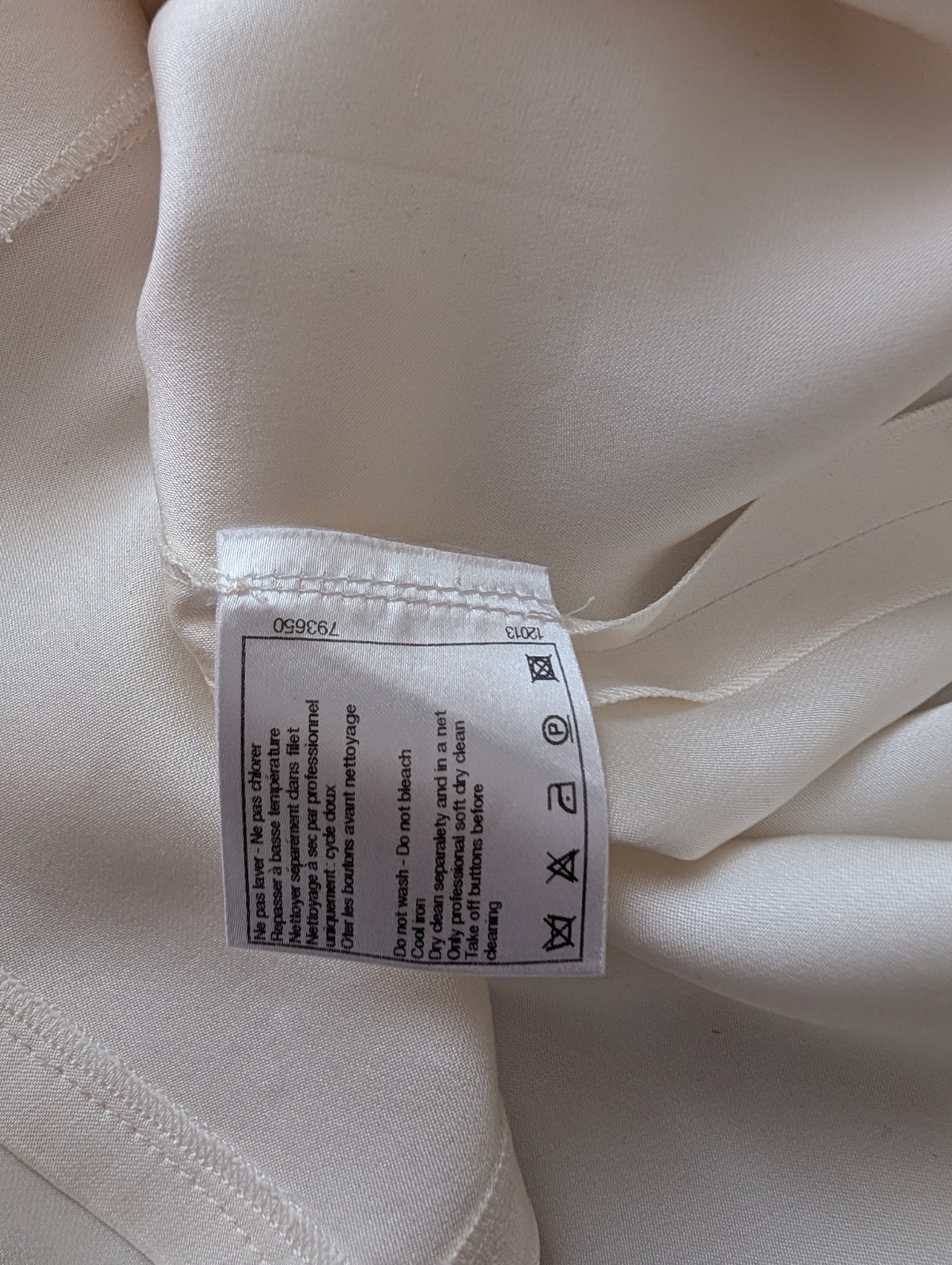 Chanel CC Logo Button Up Women’s Ivory Silk Blouse Top Collared Shirt Sz 38 S