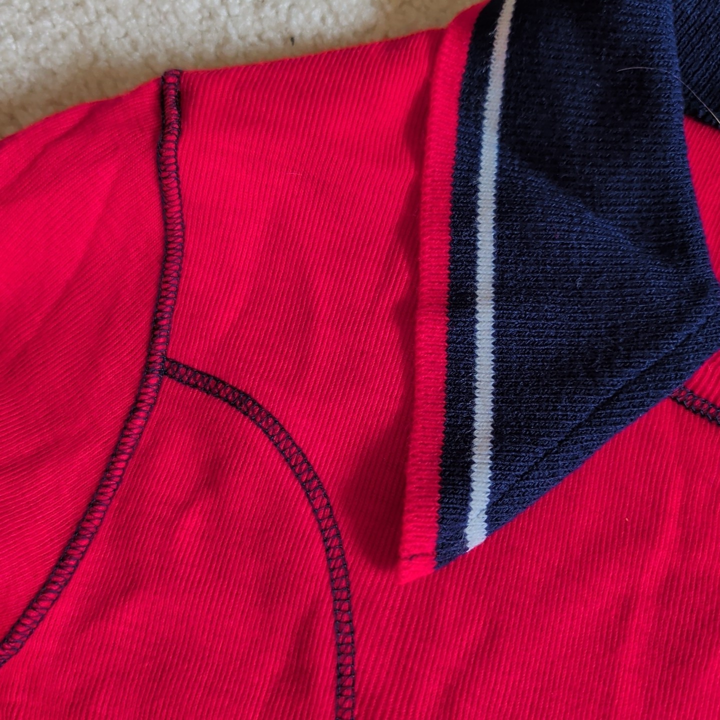 Vintage 70s Sweater Shirt Dagger Collar Red Acrylic Soft Pullover Womens 34 *