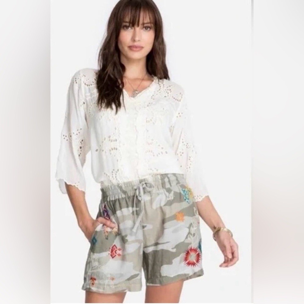 Johnny Was | Saguaro Linen Embroidered Shorts | Small | Excellent condition !!