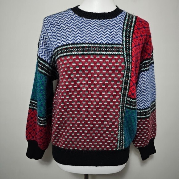 Vintage Northern Isles Blue & Red Scandinavian Wool Blend Sweater Size Large