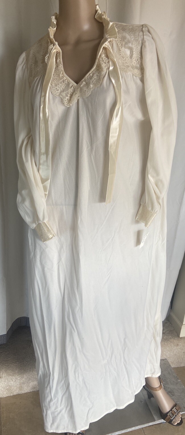 Vintage NWT S Donna Richard Gilligan O’Malley Nightgown Lace Satin Trim Cream