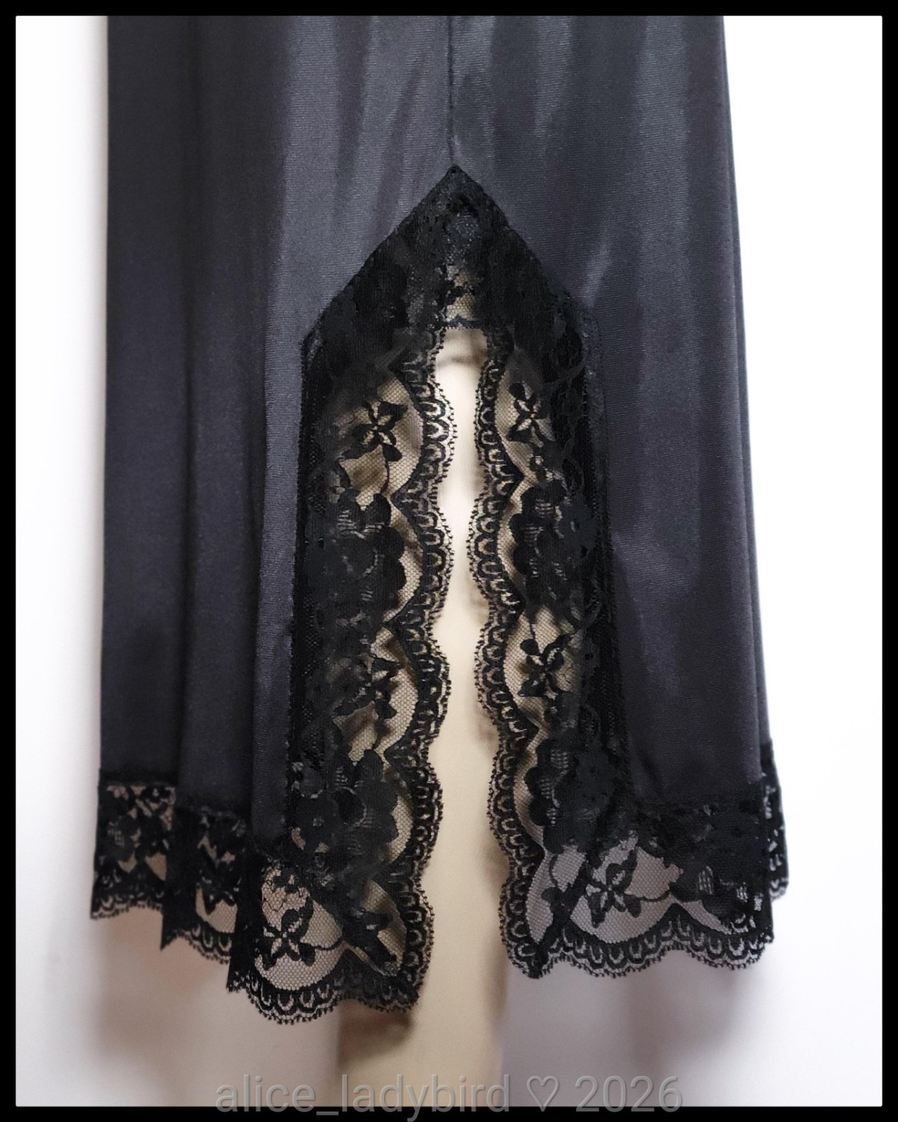 Vintage SILKY Long SLIP Chantilly LACE Slit Full LINGERIE Dress Tall ~L 38-40