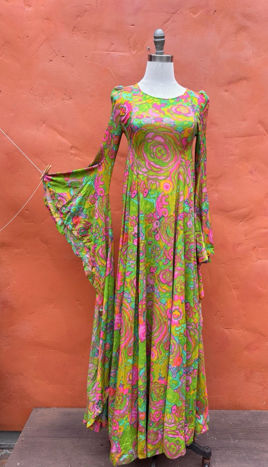 Vintage 1960s 1970s Maxi Dress Psychedelic Floral Print LONG Wizard sleeves