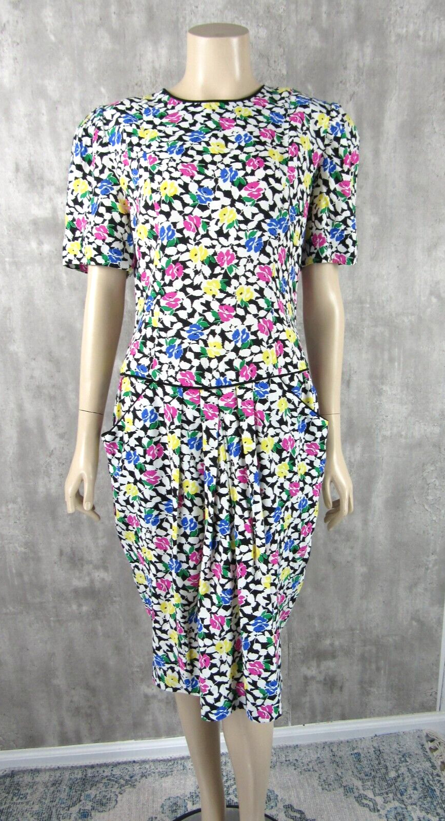 Vintage 80s Albert Nipon Boutique Floral Print Tea Dress Rayon Pockets Size 8