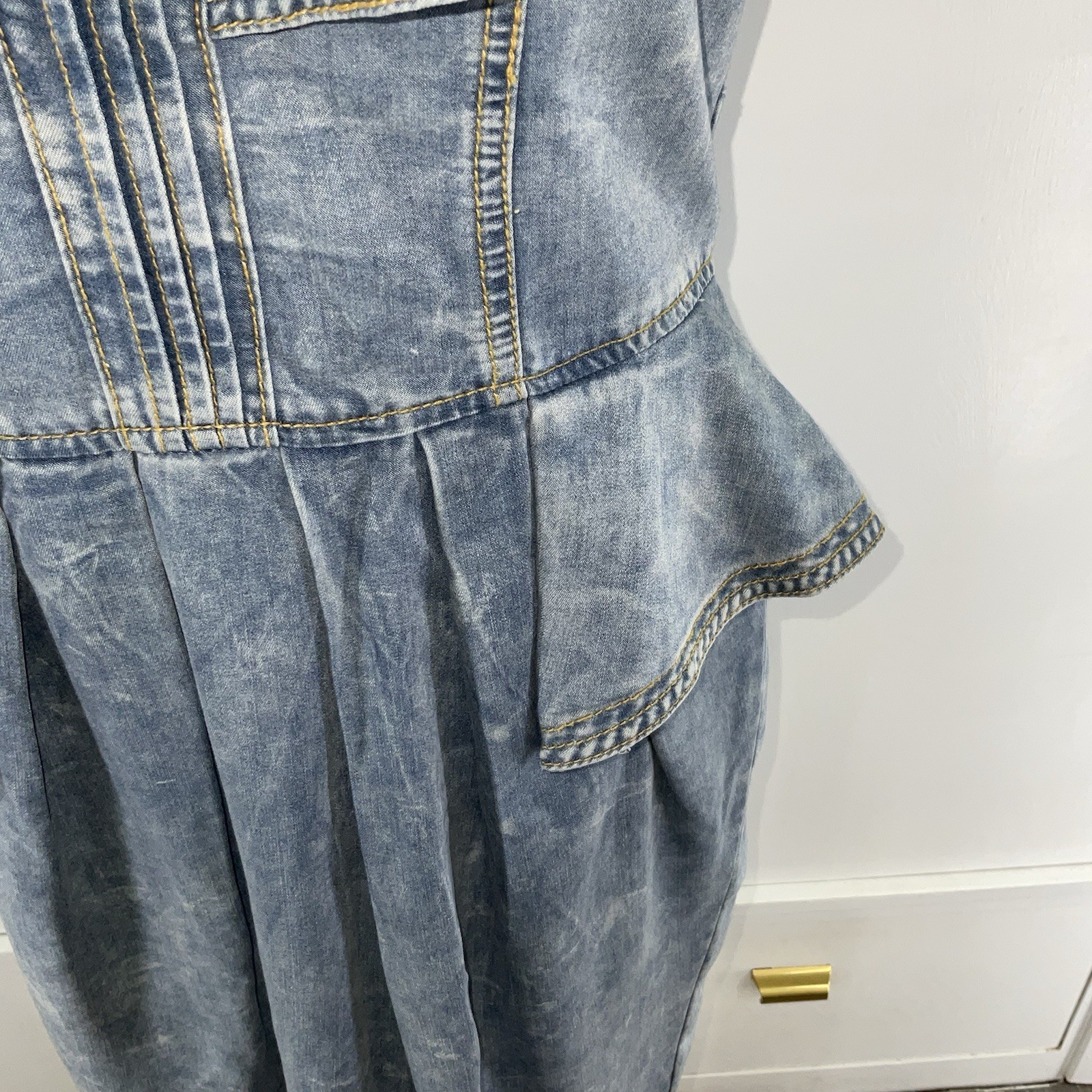80s Vintage XOXO Denim Peplum Dress Acid Washed Cap Sleeves Ruffles Retro Rocker
