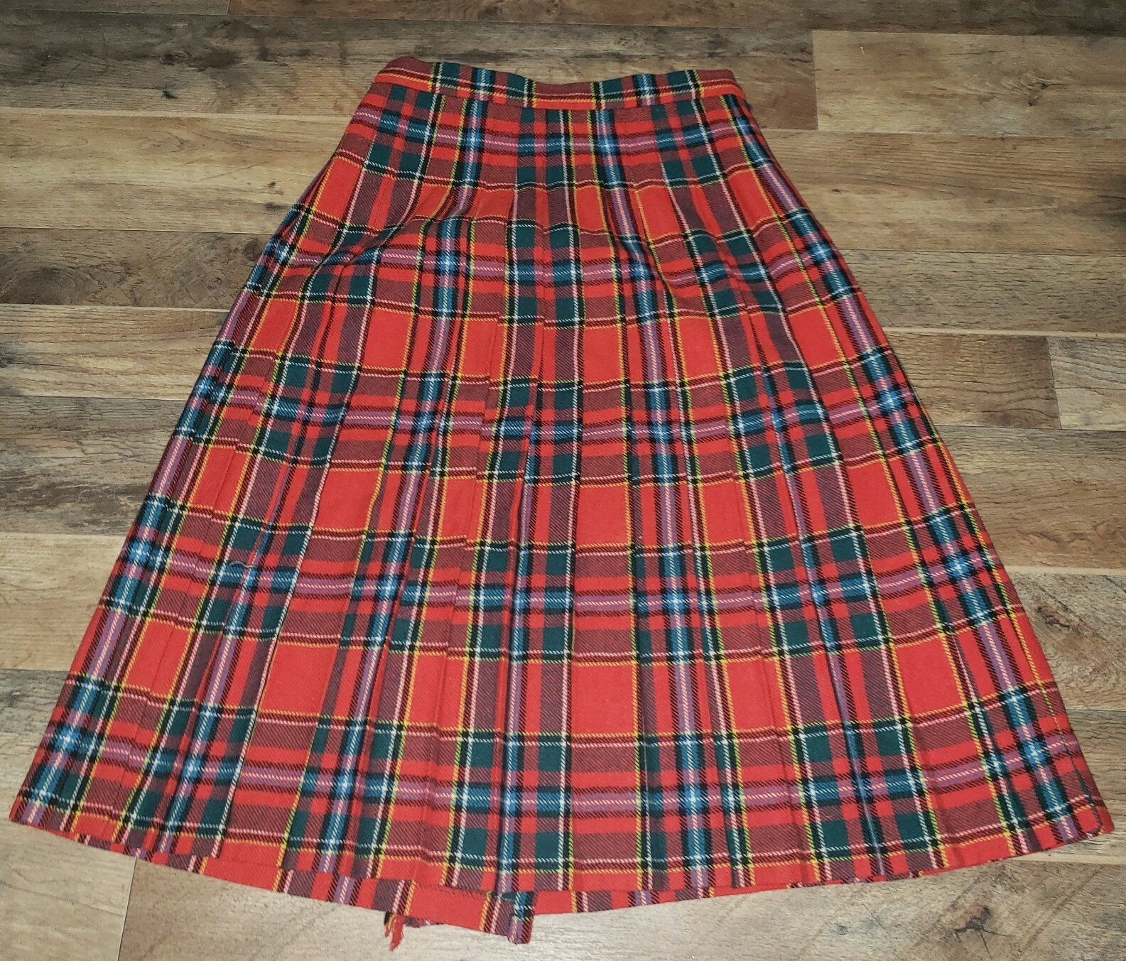 LAIRD PORTSCH SKIRT SCOTLAND WOOL SIZE 26 INCH WAIST RED GREEN YELLOW BLUE