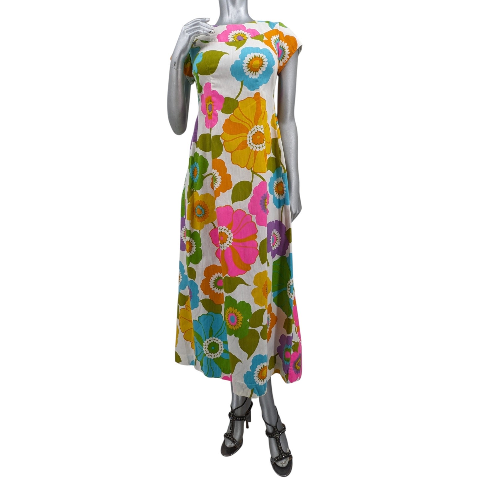 Vintage 1970’s WALTAH CLARKE’S Hawaiian Floral Waterfall Hostess Gown Maxi Dress