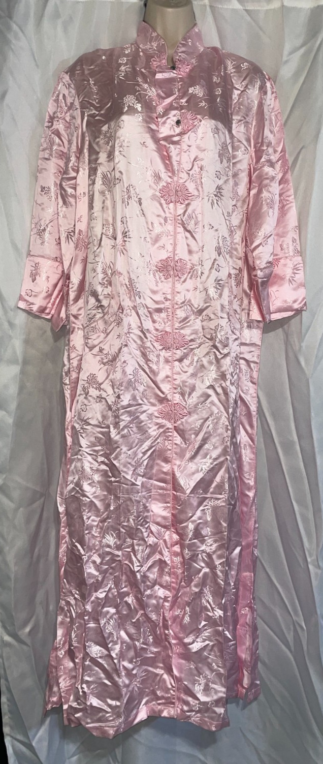 VINTAGE CHINESE SILK BROCADE LONG ROBE by Double Peach China