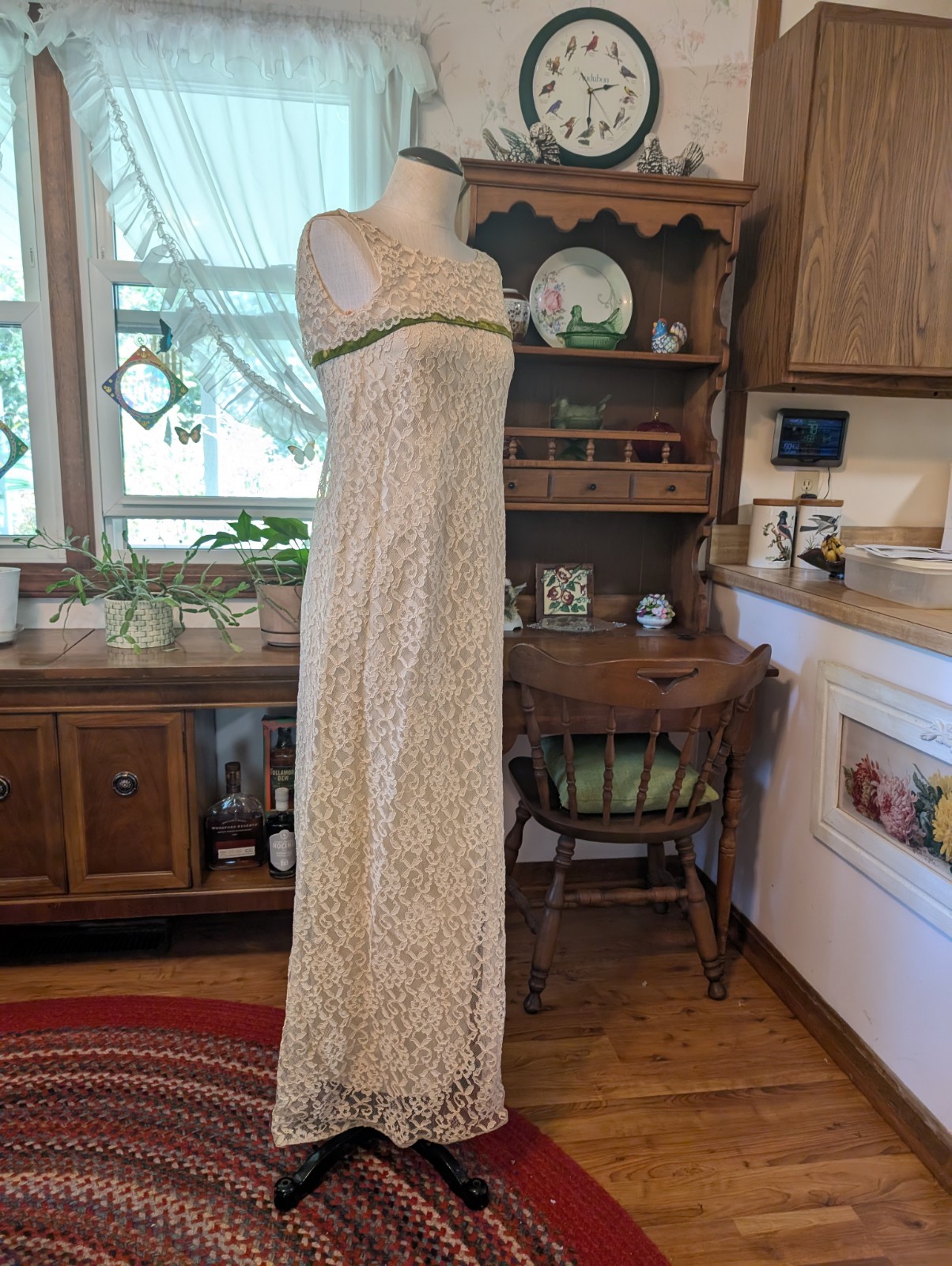 (s) STUNNING! 52″ Victorian Lace Slip Dress 1960s Floral WEDDING Ivory LINED