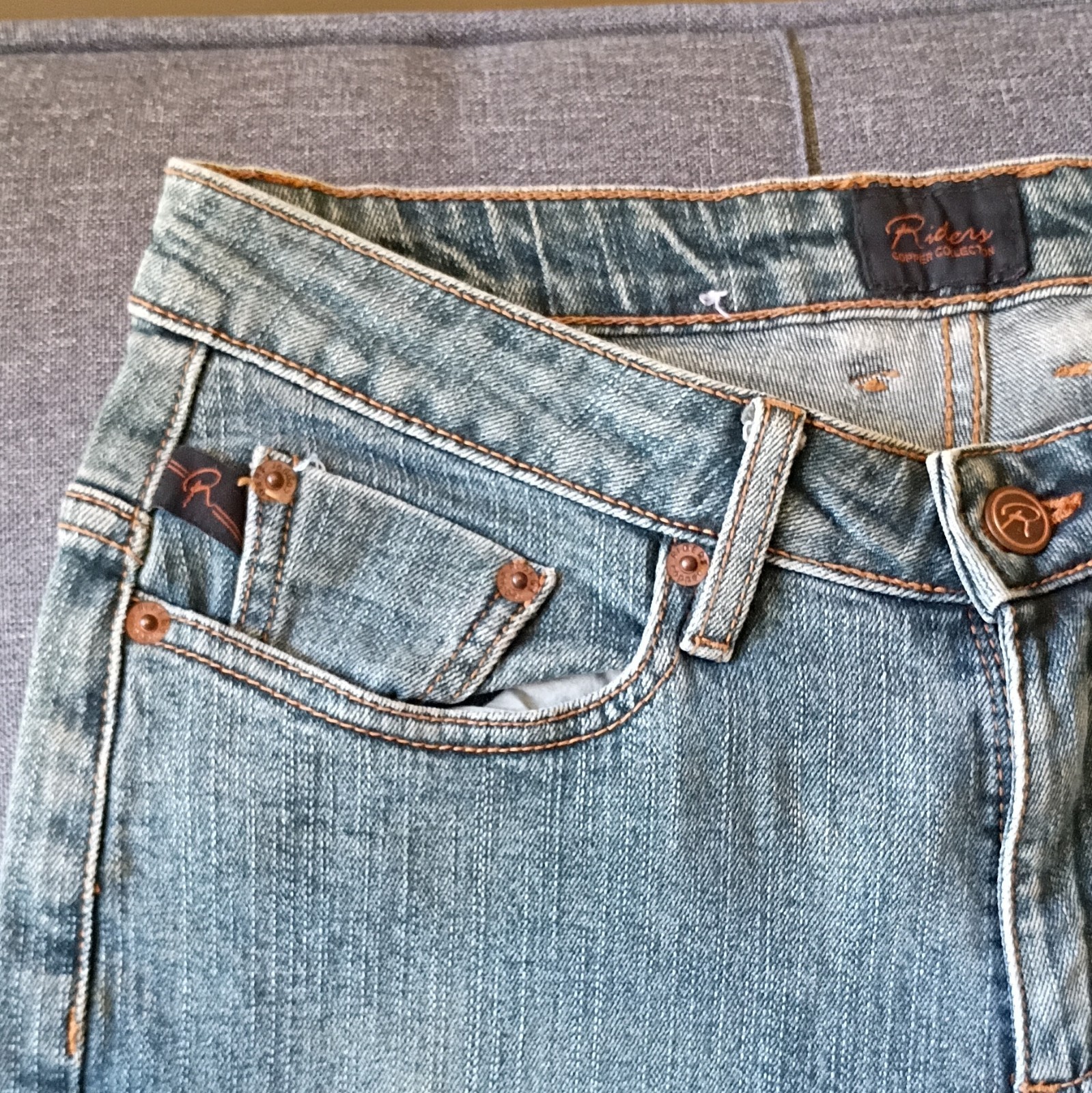 Riders Women’s CapriBlue DenimJeans Solid Button Zip Machine Washable Cotton 5/6