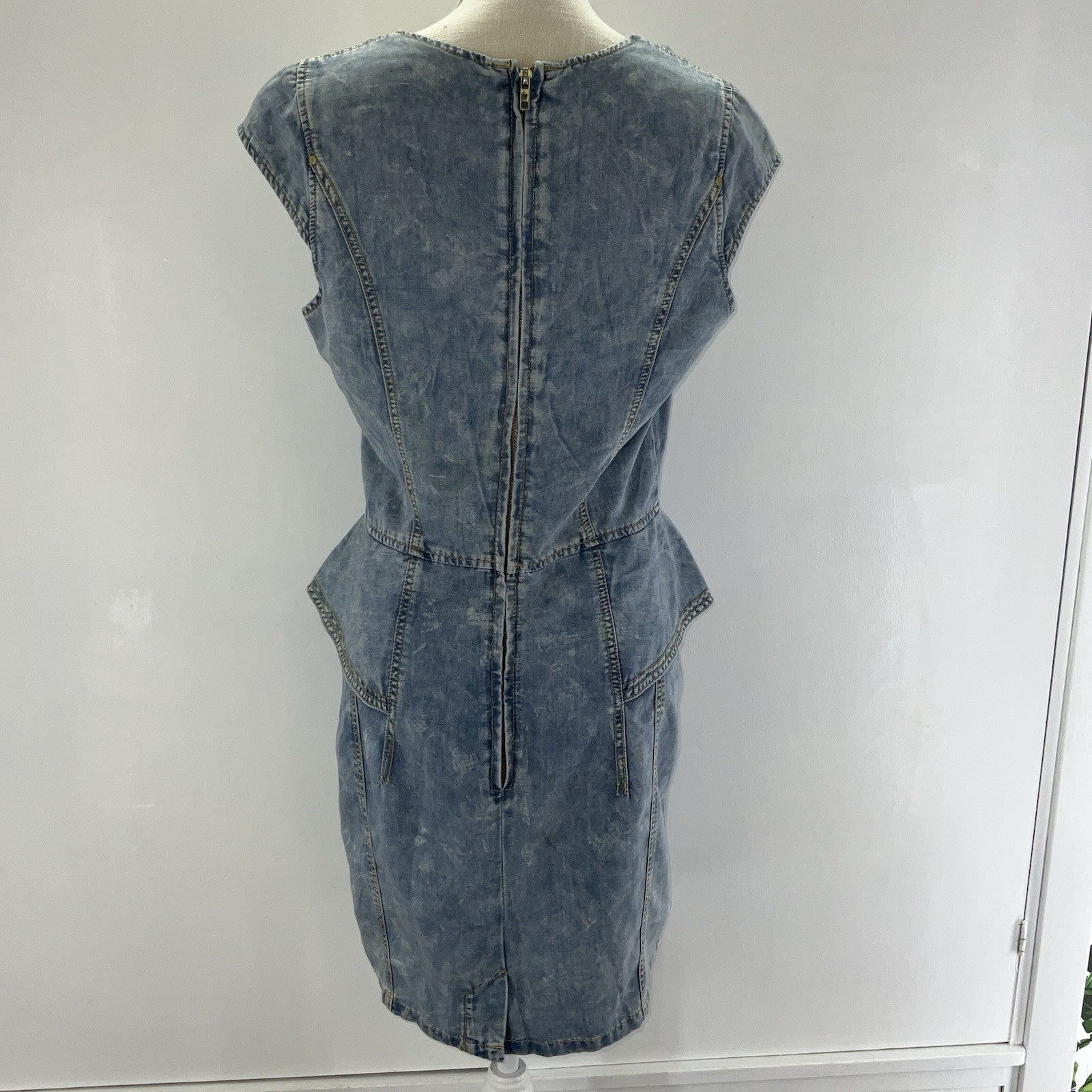 80s Vintage XOXO Denim Peplum Dress Acid Washed Cap Sleeves Ruffles Retro Rocker