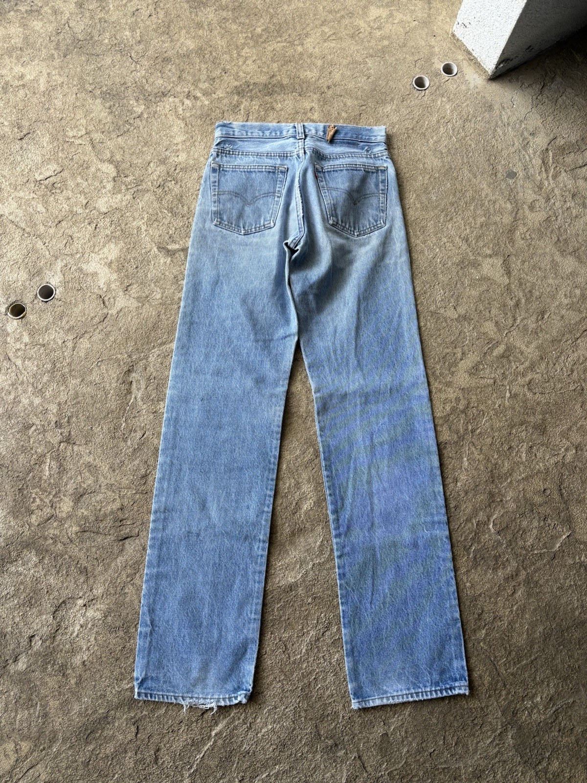 Vintage 70s 80s Women’s Levi’s 501 Jeans Button Fly blue Made in USA Size 26×32