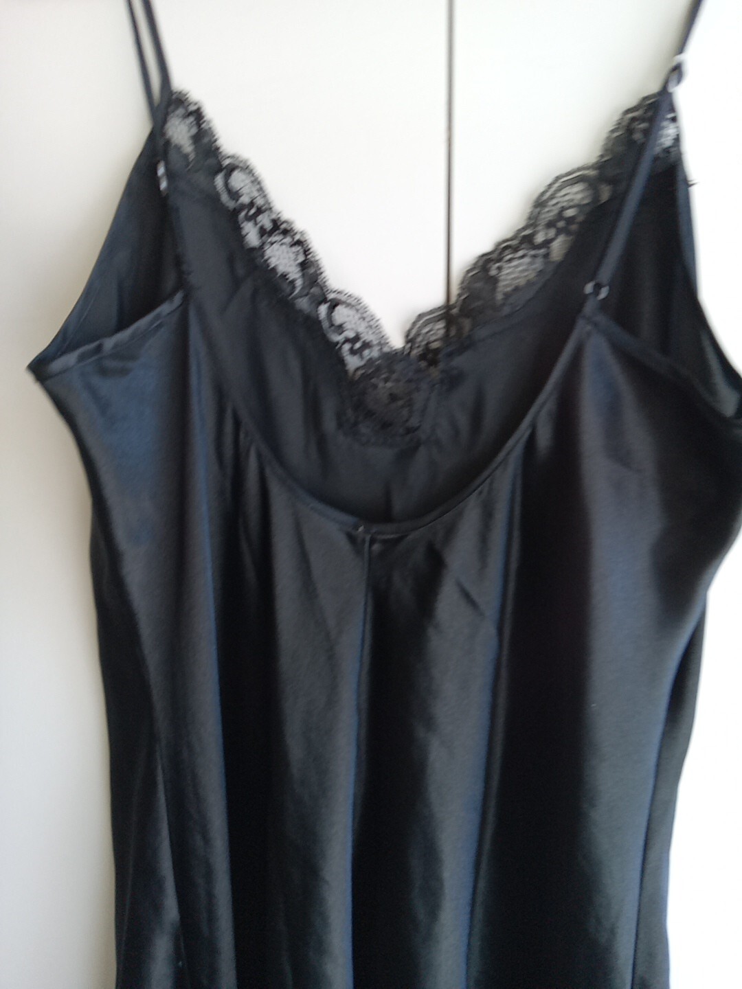 Ladies Vintage Expressions California Dynasty Black Satin Like Nightgown LG