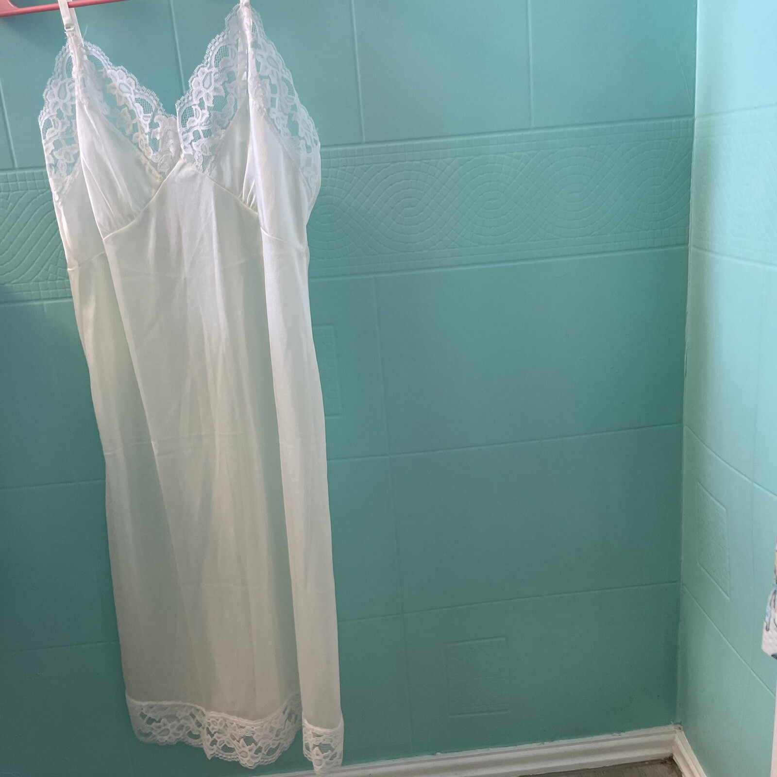 Vintage Unbranded Nylon Full Slip White Lace Trim Ladies Size 34 NOS USA