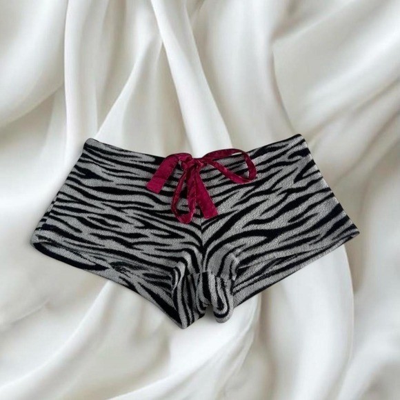 No Boundaries soft fluffy pink zebra print mini shorts y2k vintage mcbling