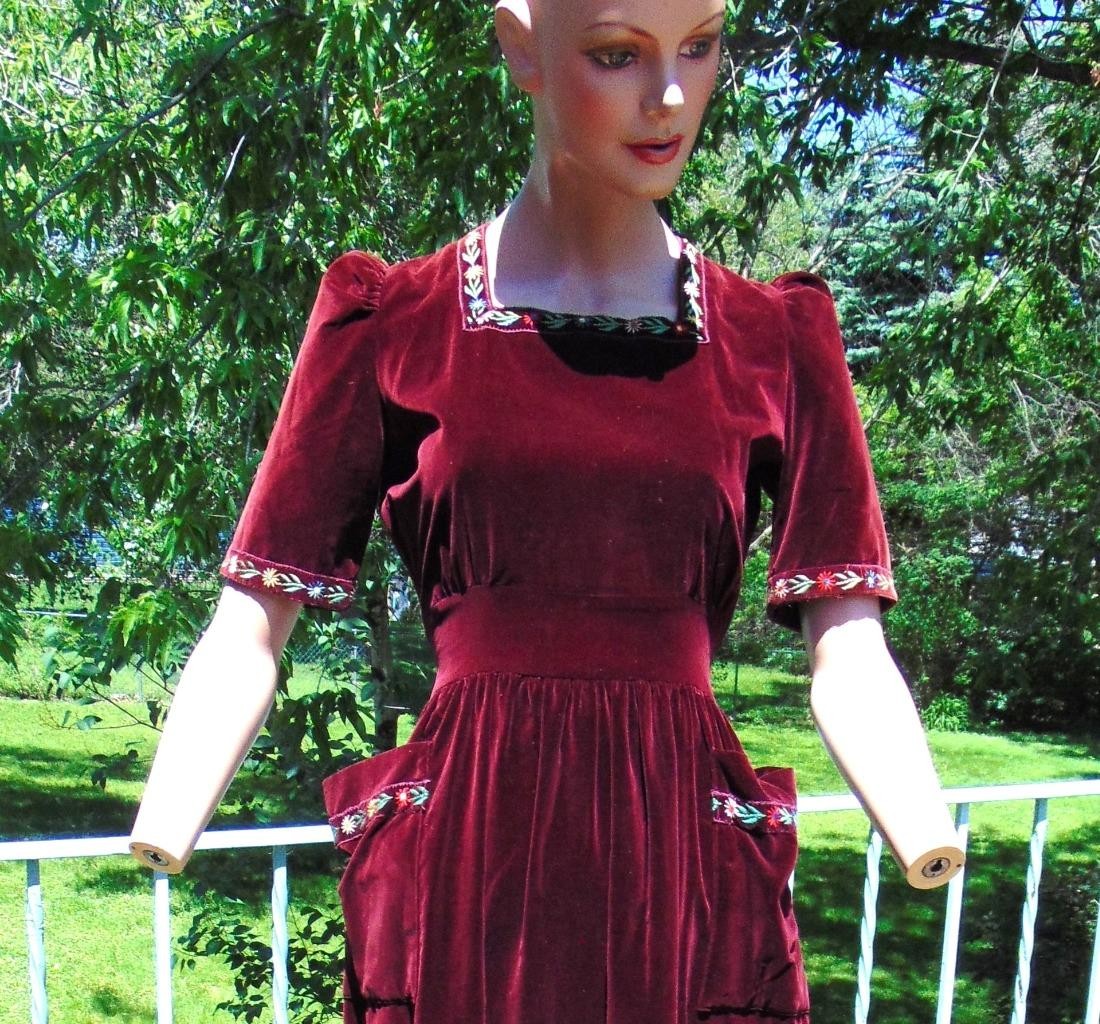 VTG 40s Burgundy Velvet Puff Shoulder Dress w Embroidered Trim 26W