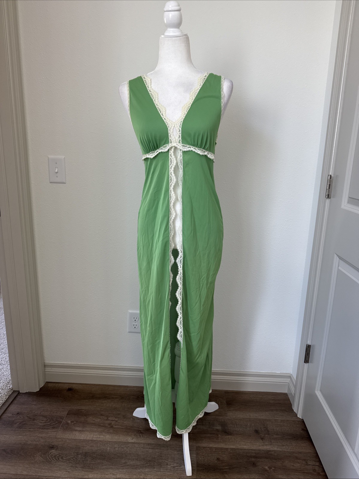 Gilead Nylon Nightgown Vintage Size 32 Green Cottagecore Sexy USA D7