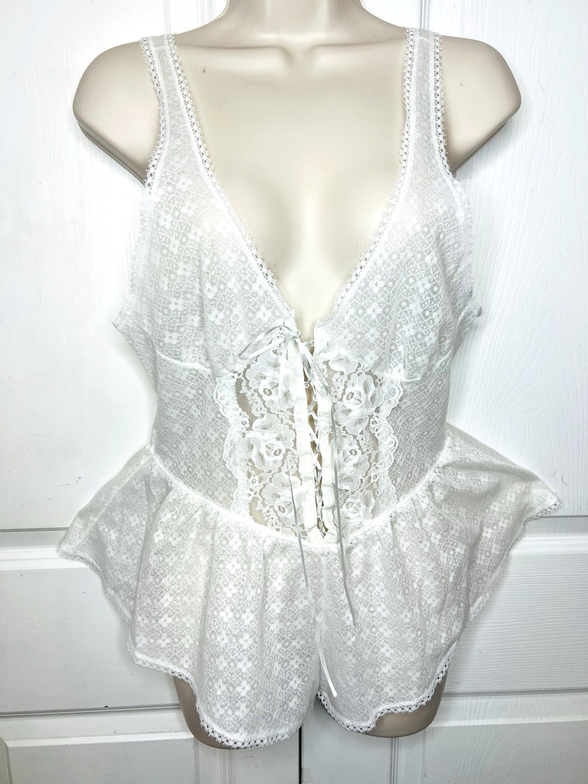 Vtg White Sz SMALL Lace Up Front Step In Flutter Camisole Teddy Romper PlaySuit