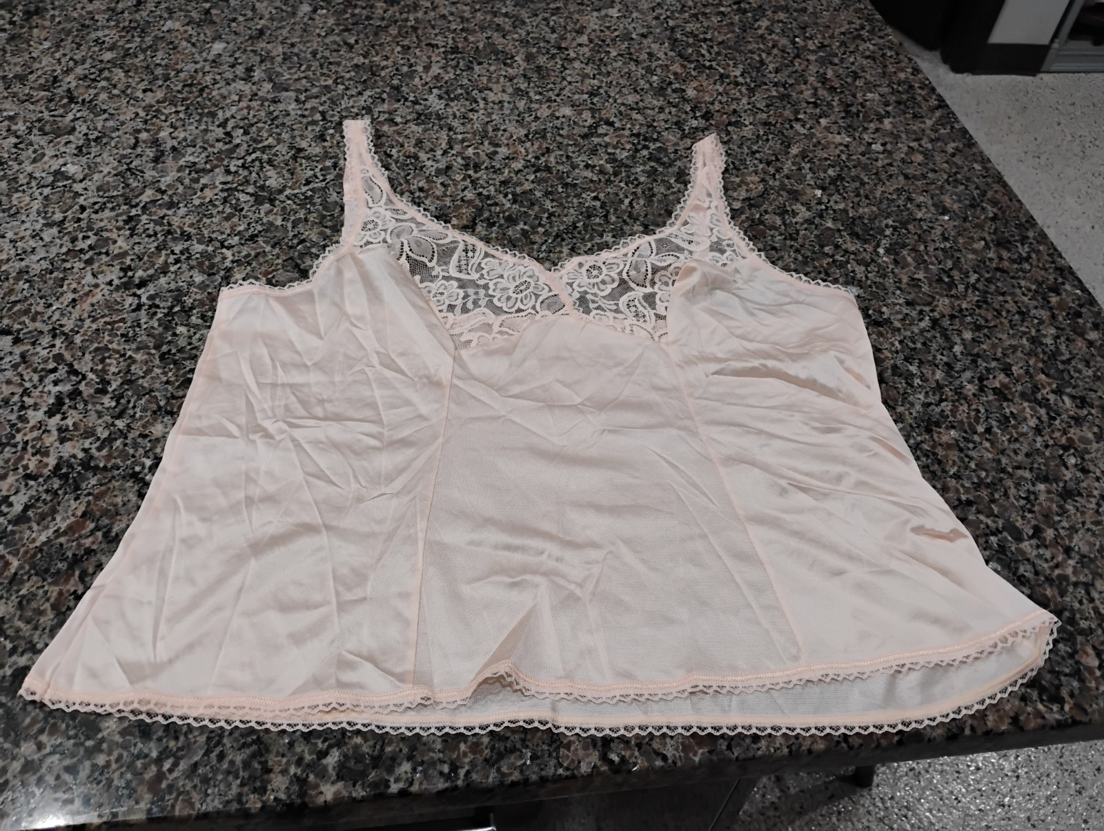 Bali Lace Vintage Blush Pink Cami Size 38 Made In USA F25