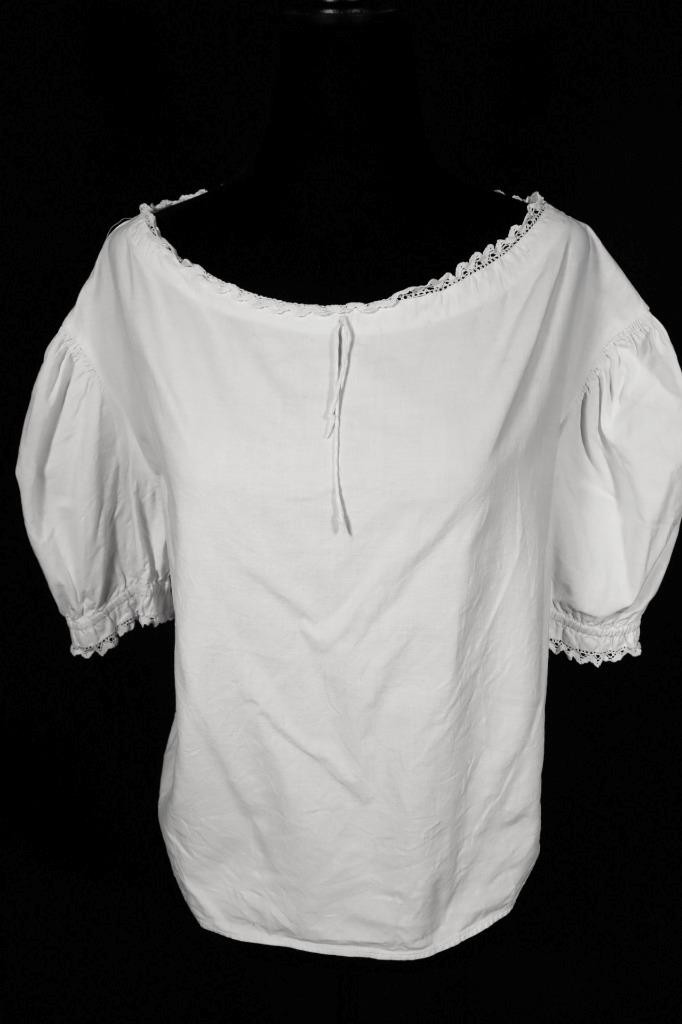 Antique French 1920’s-1930’s White Cotton Blouse Size Large 41″ Bust