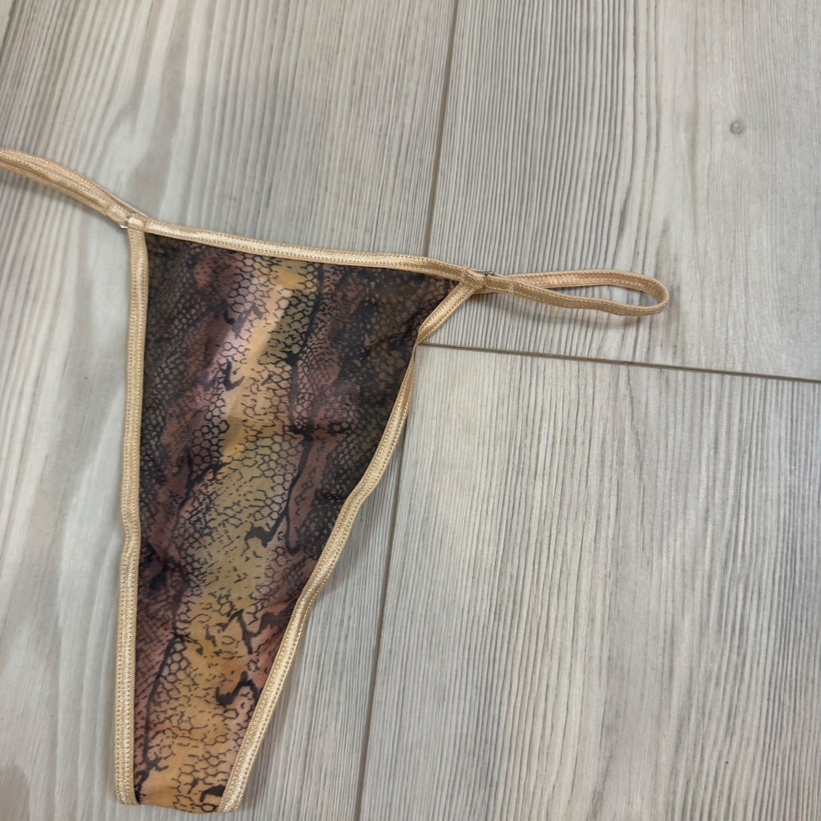 Vintage Victoria’s Secret V-String Thong Small Snakeskin Animal Print Y2K NWT