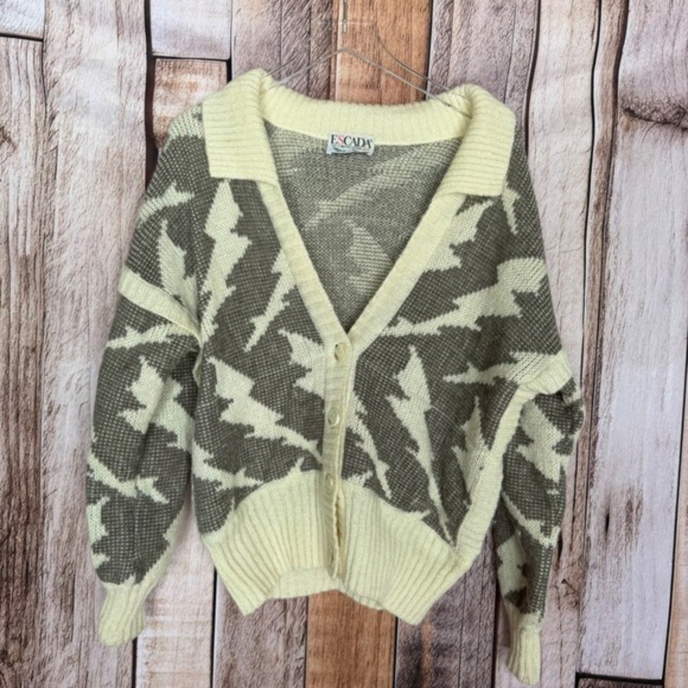 Escada Cardigan Sweater Vintage Lightning Alpine West Germany Cabincore Size 38