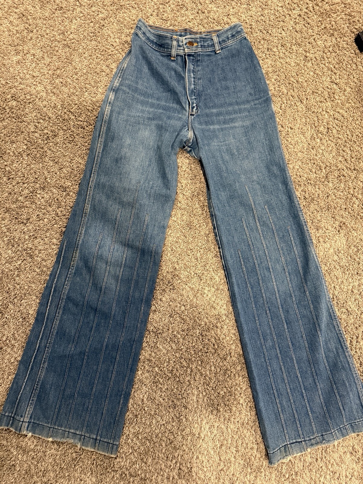 Rare VINTAGE 70s Wrangler Wide Leg Pintuck Jeans 9/10 Scovill Zipper, High Waist