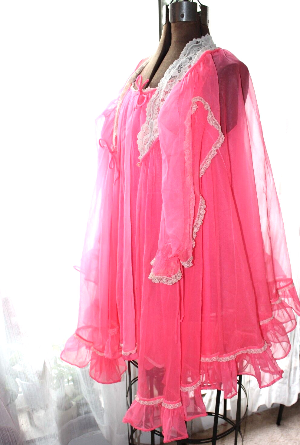 VINTAGE 50’s LISETTE nightgown robe peignoir set Hot Barbie Pink Chiffon