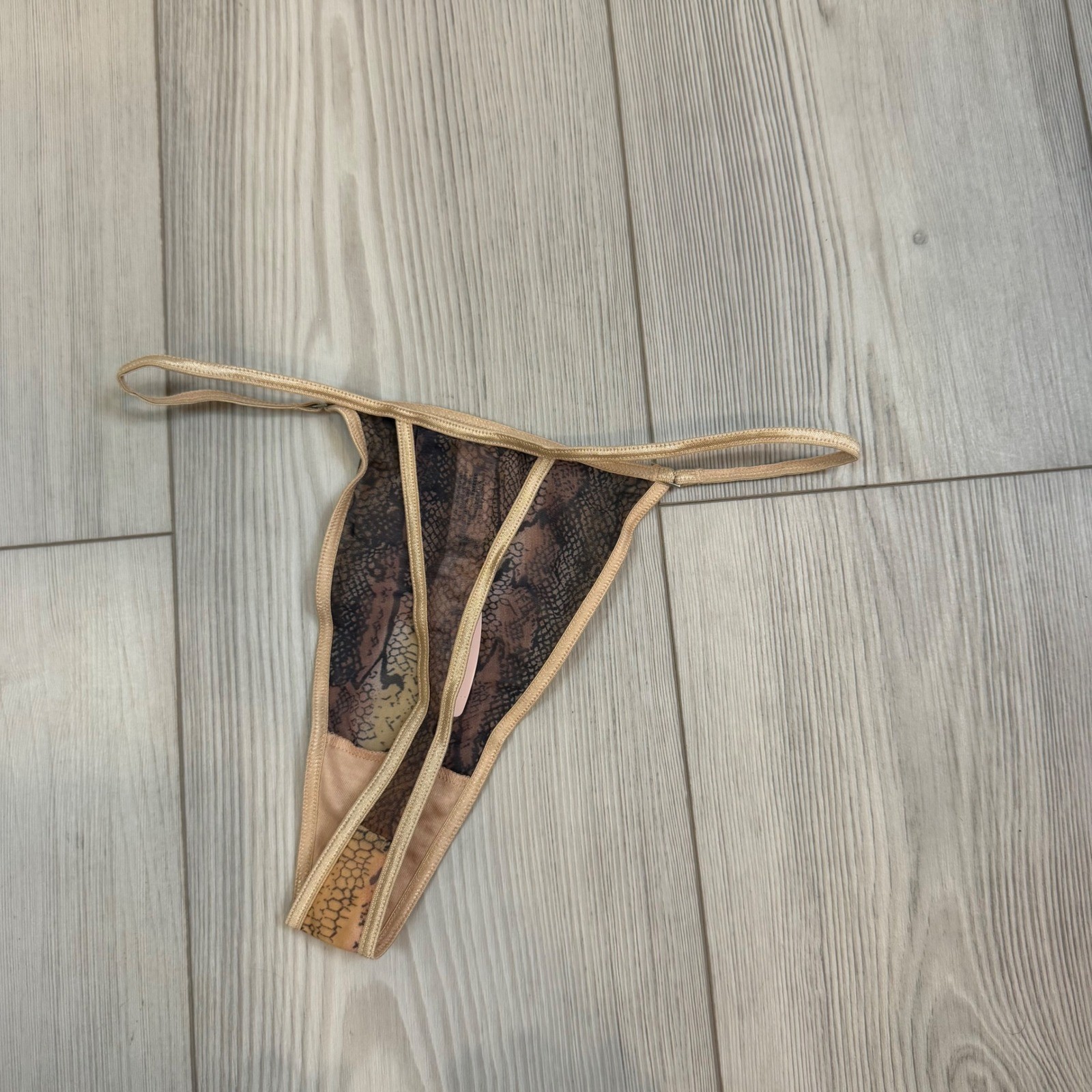Vintage Victoria’s Secret V-String Thong Small Snakeskin Animal Print Y2K NWT