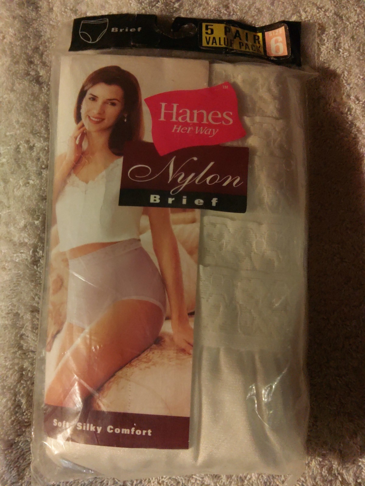 Size 6 vintage Hanes Her Way 100% nylon panties w/Lace Super Soft 5 Pack