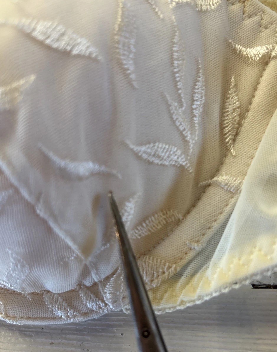 Vtg NOS Wonder Bra Extravagance Embroidered Convertible to Halter 36B Cream