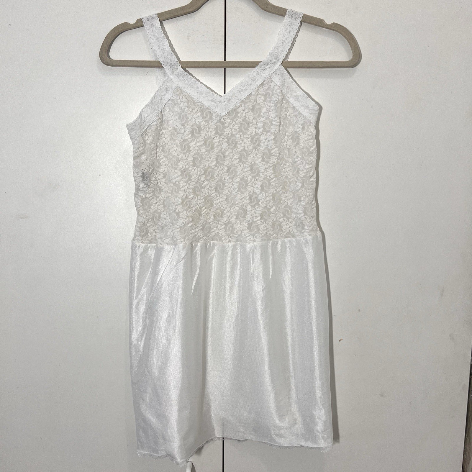 Vintage Basic Image Lace Mini Slip Dress Size M White V Neck Romantic