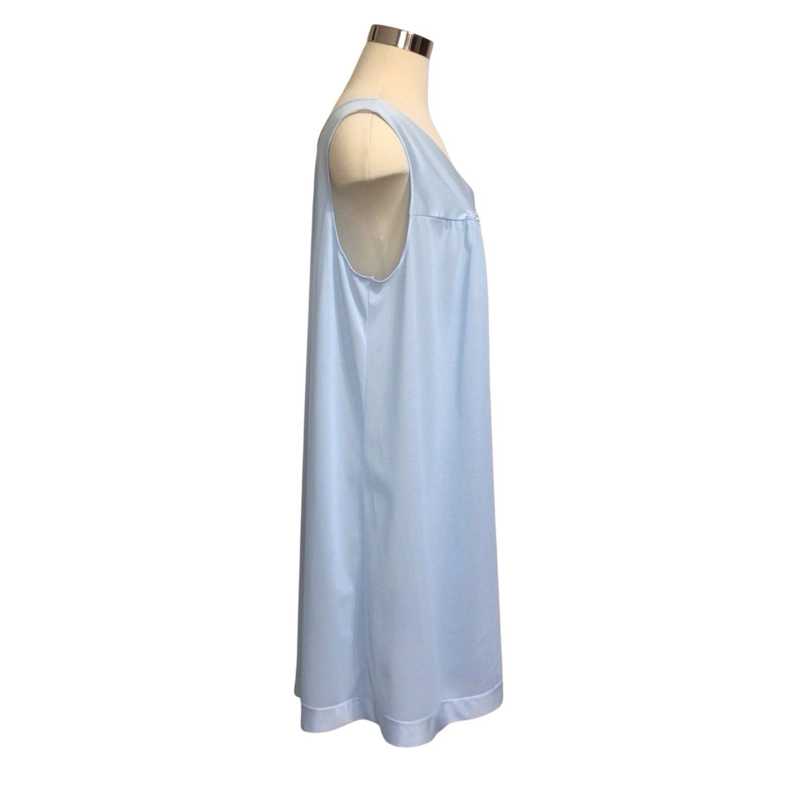 Vintage Vanity Fair Women’s 3X Blue Nylon Sleeveless Nightgown V-Neck Satin Hem