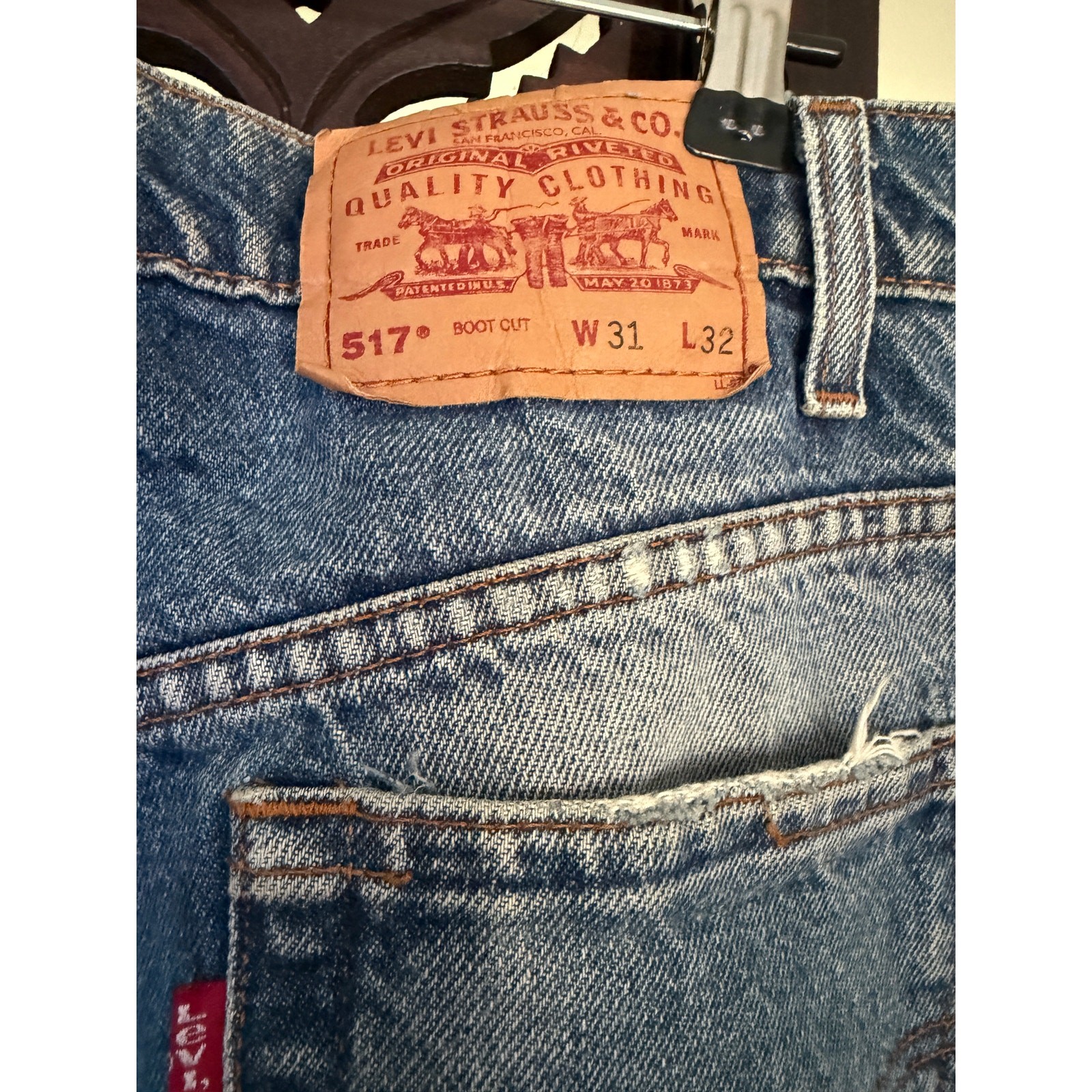 Vintage USA 80s Levi’s 517 Bootcut Jeans: Distressed and faded