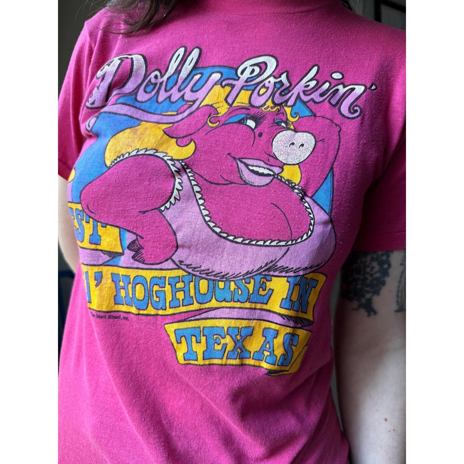 Vintage 80s Dolly Graphic Tee | Pink Texas Novelty Tourist T-Shirt | L