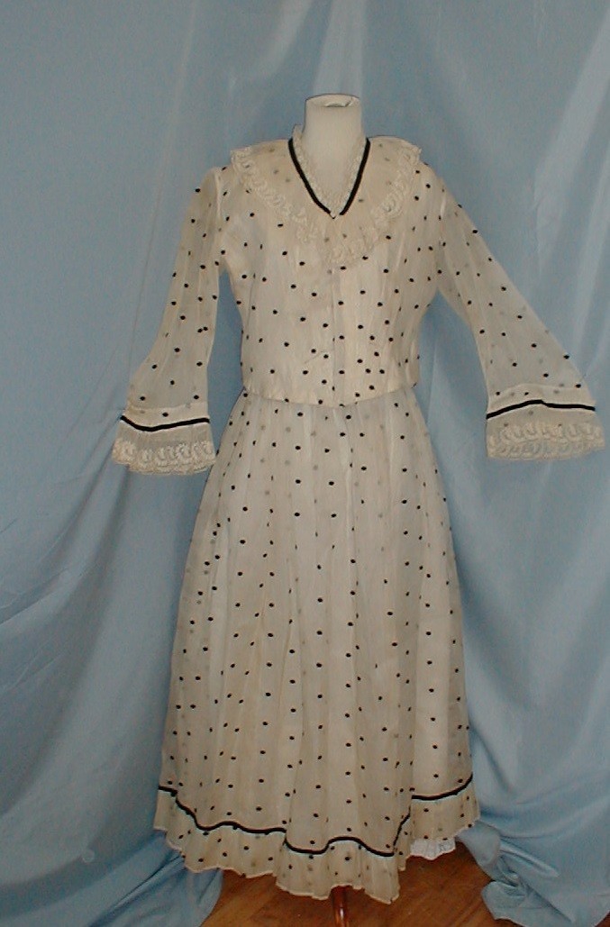 Charming Antique Dress Victorian 1890’s White and Black Dot Muslin Lace Trim