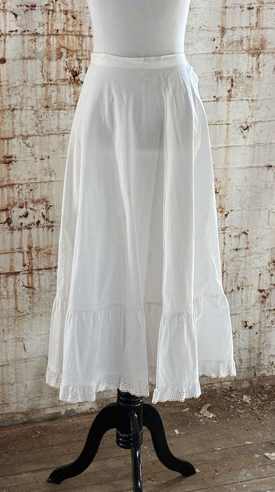 Antique Edwardian 1900s White Cotton Ruffle Long Lawn Tea Skirt Petticoat XS-S