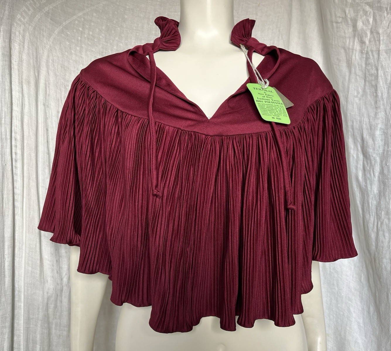 Vintage 1970s Capelet Cape Topper Ruffle Collar Pleated Gothic Vampy Evening Med