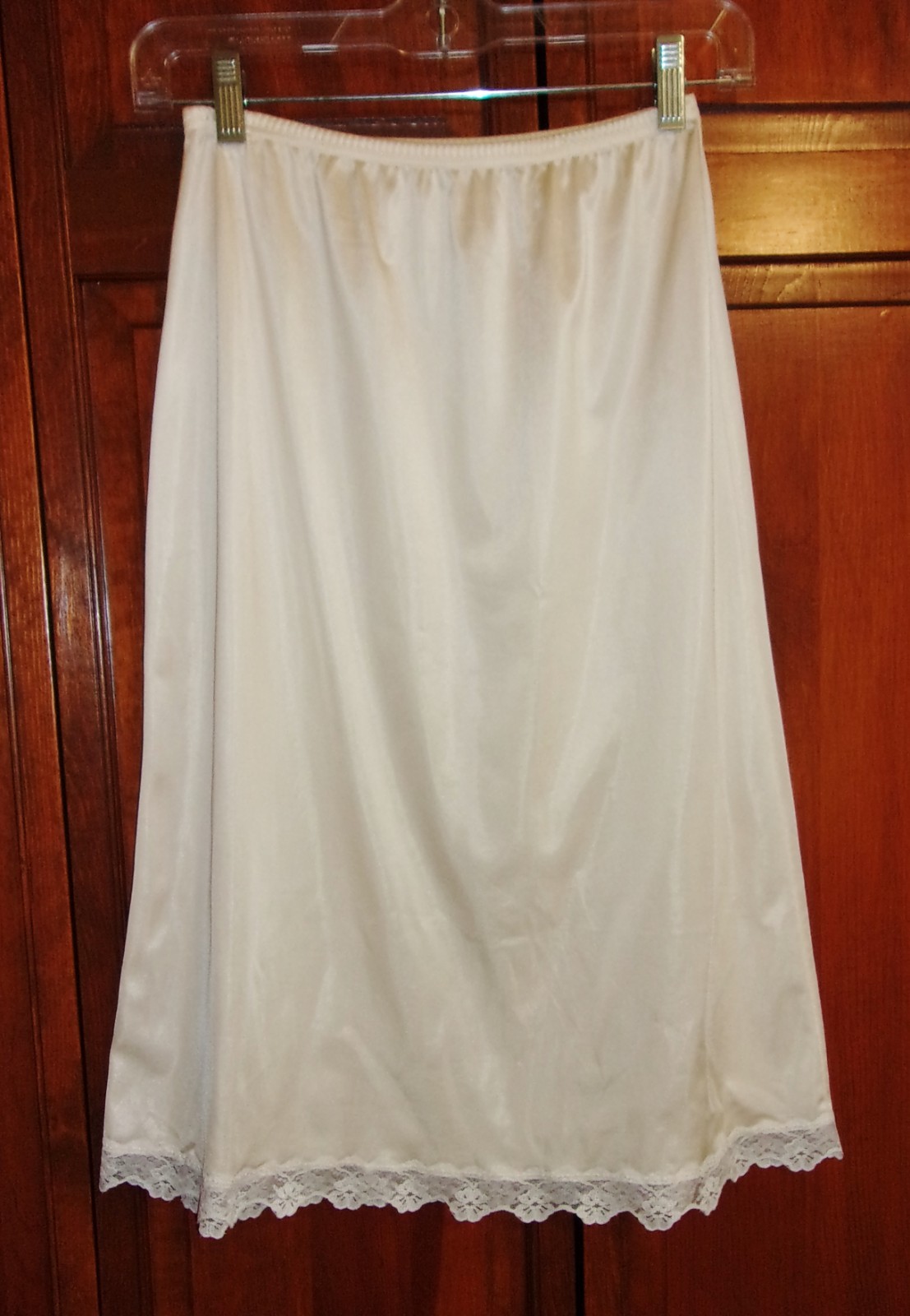 Vtg Lorraine Beige Half Slip – 25″ Long – Sz Small Long – Made in USA
