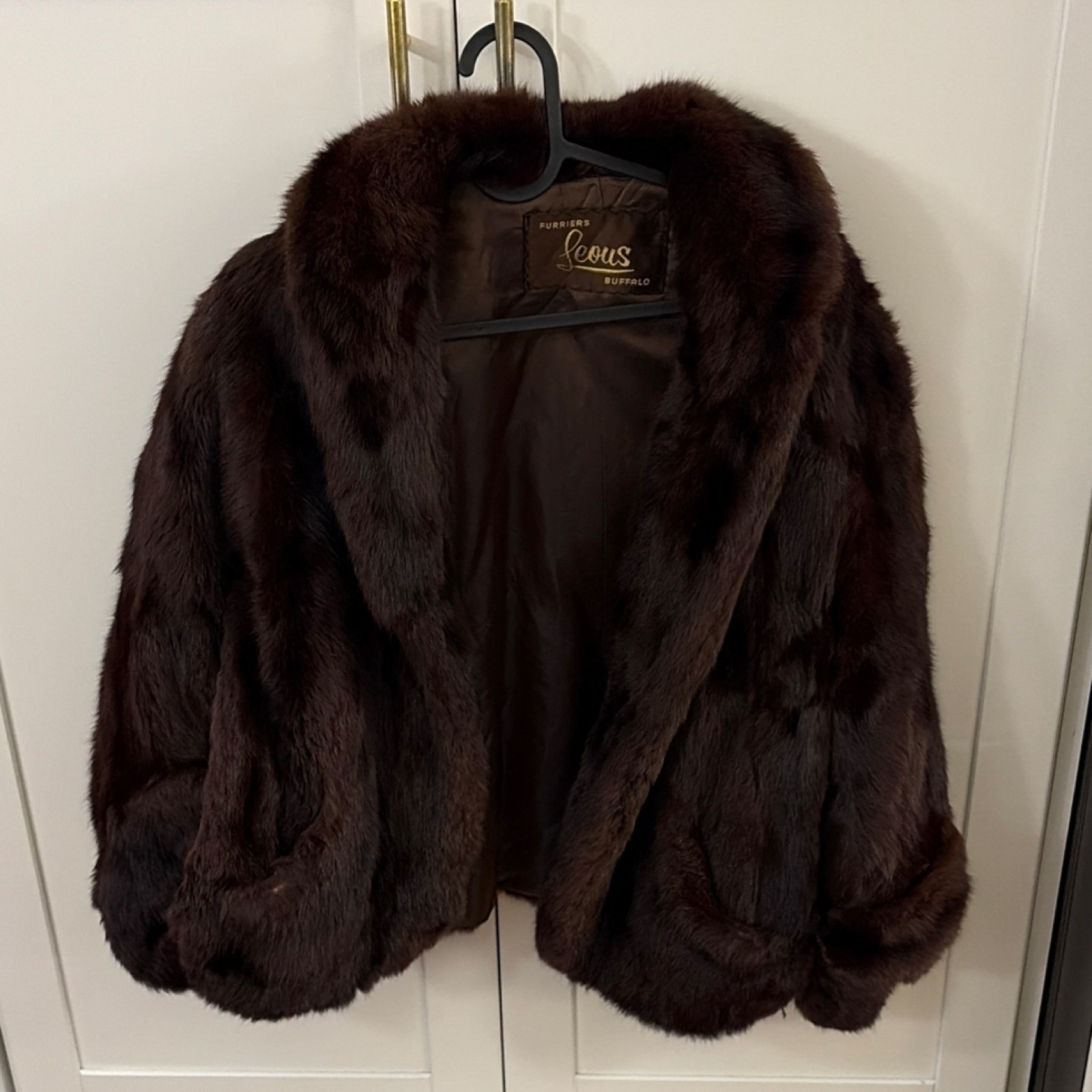 Leous Buffalo Fur Coat Vintage Regular Size Stylish Brown Fur Outerwear Classic